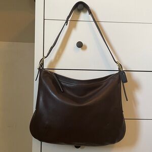 Elegant Brown Leather Shoulder Bag